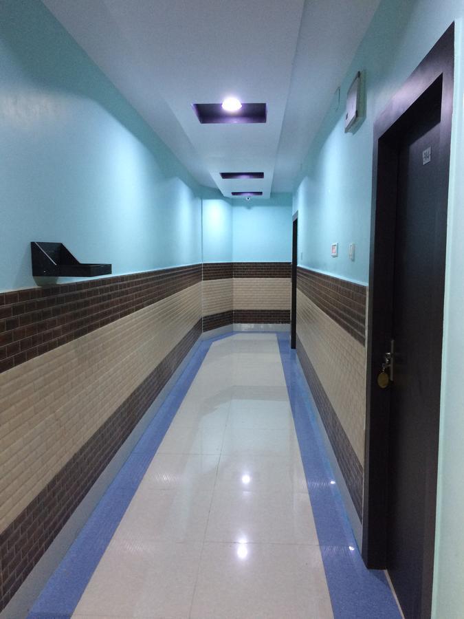 Hotel Sharda Inn เดฟการ์ ภายนอก รูปภาพ