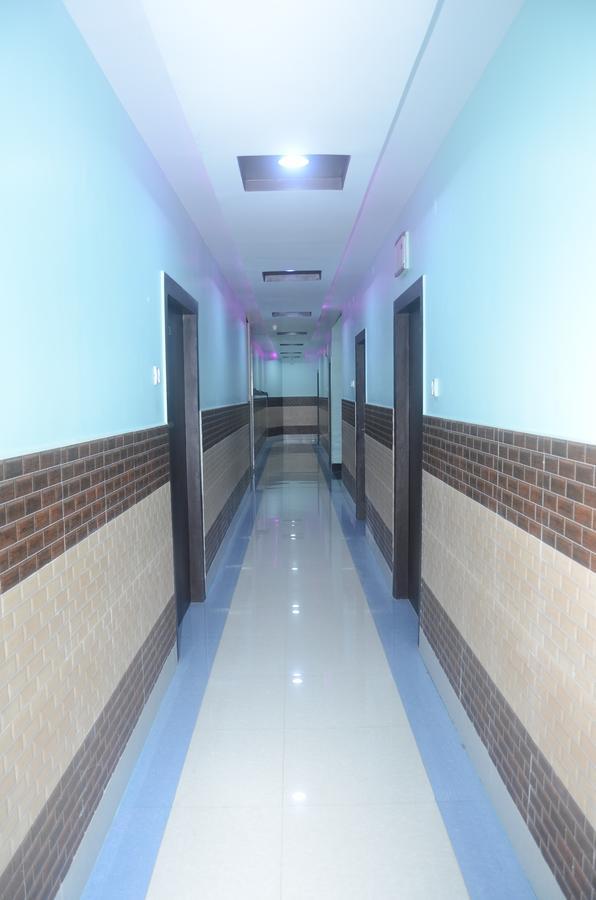 Hotel Sharda Inn เดฟการ์ ภายนอก รูปภาพ