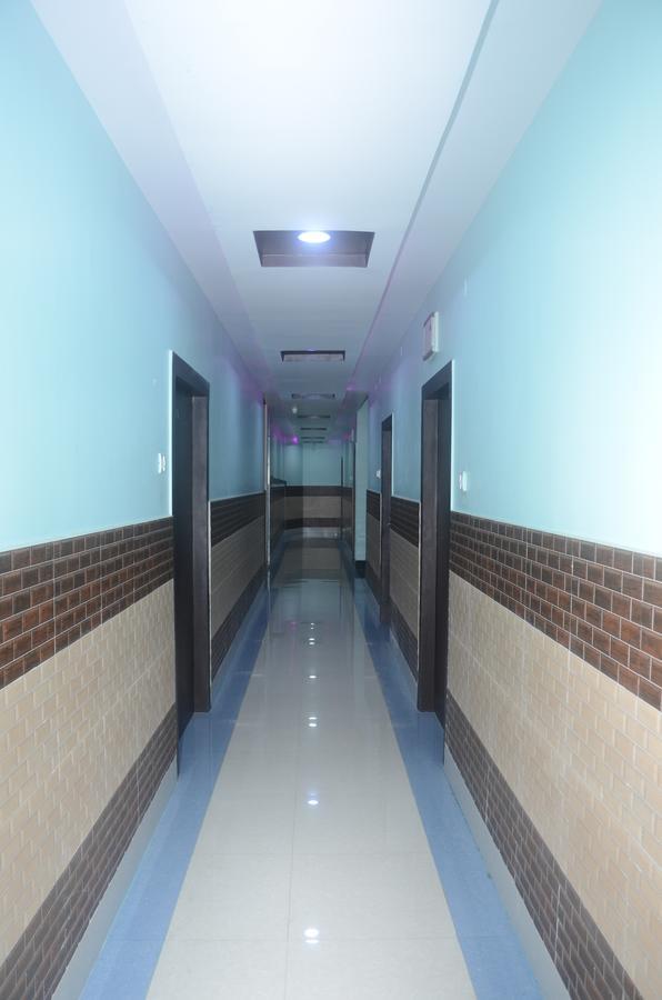 Hotel Sharda Inn เดฟการ์ ภายนอก รูปภาพ